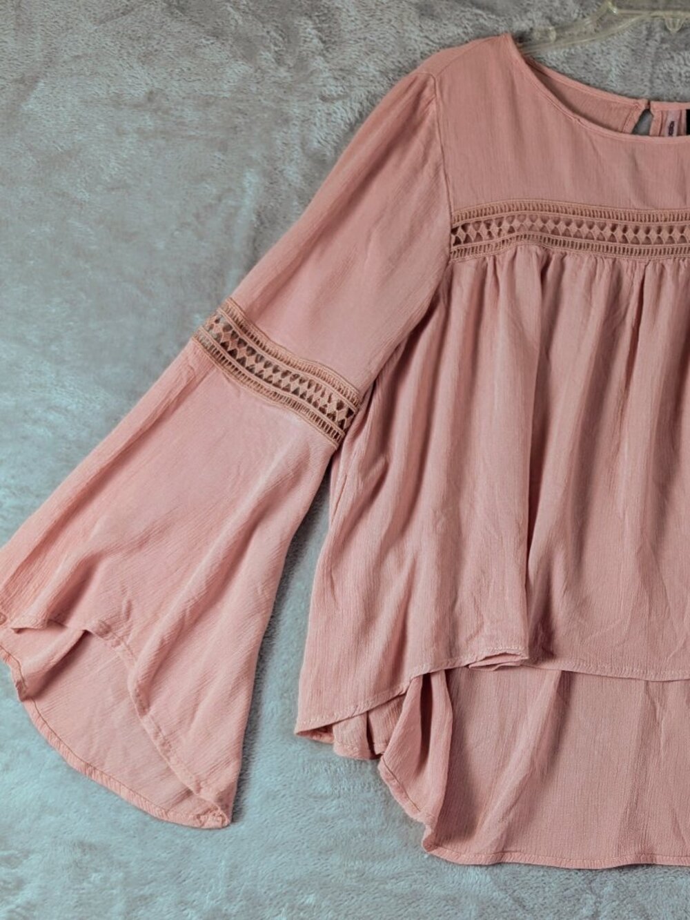 Women's XL Pink Flowy Boho Peasant Top Flare Sleeve Crochet Trim Crinkle Texture
